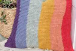 30-gorgeous-free-round-crochet-pillow-pattern-ideas-new-2020
