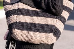free-easy-crochet-riga-bag-pattern-2020